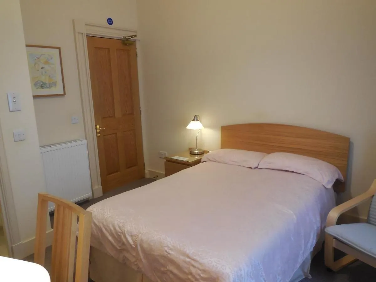 Pincerna Apartments Aberdeen Guest house